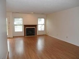 4th image of 245 Rooney Ct