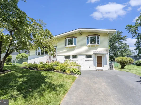 2108 Sierra Rd, Plymouth Meeting, PA 19462