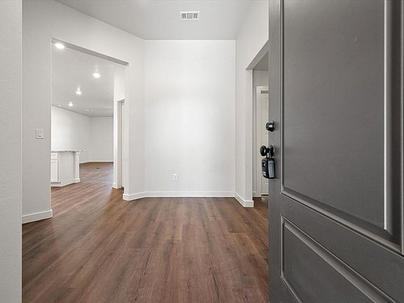 2nd image of 13833 Gary Ave