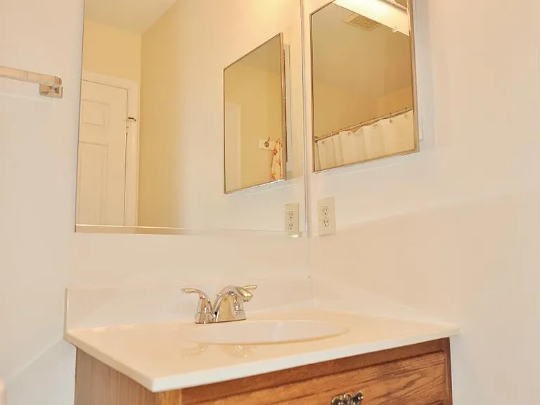7411 Salford Ct — Photo 17