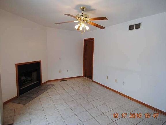5th image of 8453 Berkshire Dr