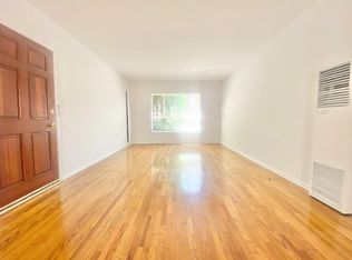 Vista (Loboda 1326), Los Angeles, CA 90046