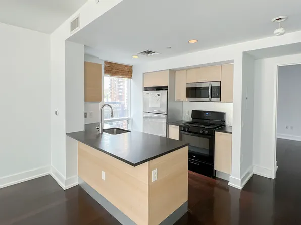 350 West 42nd Street image 4 of 17