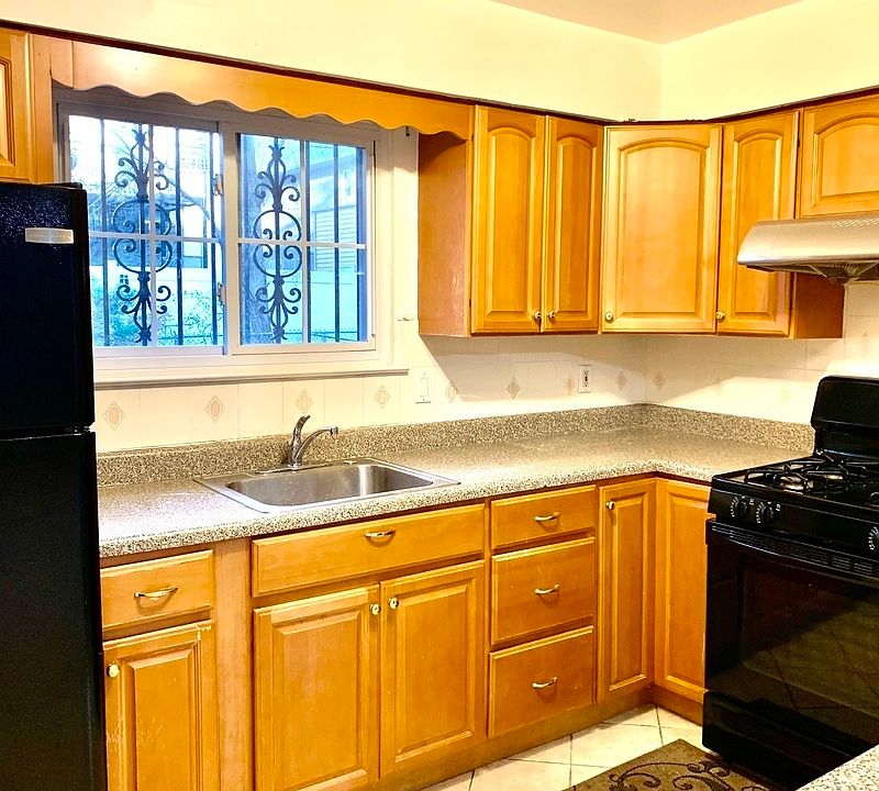 2nd image of 71-21 164th St