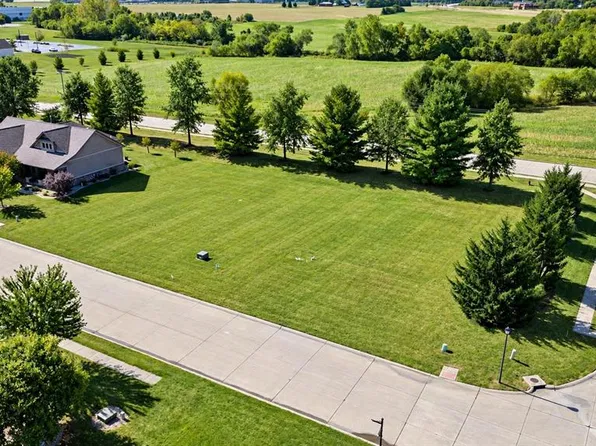 3629 S Arbor Lake Dr, Edwardsville, IL 62025