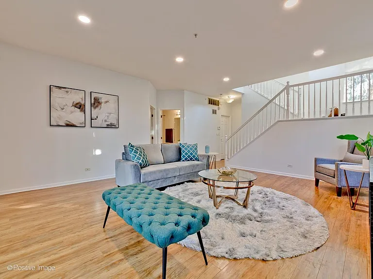 121 Commons Ct — Photo 25