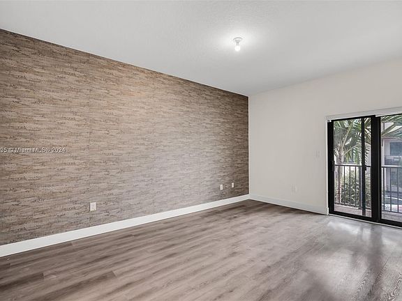 4th image of 4655 NW 84th Ave
