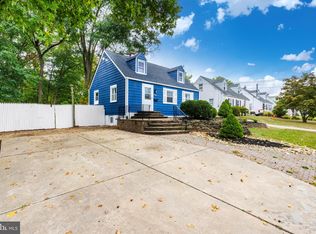 521 N Read Ave, Runnemede, NJ 08078