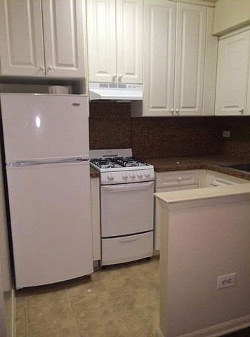 2nd image of 26 Ebbitts St APT 4R