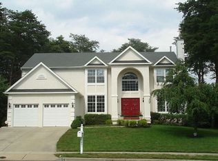 4 Woodland Ct, Voorhees, NJ 08043