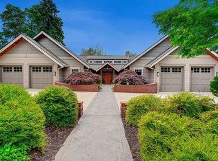 3839 E Lake Sammamish Shore Ln SE, Sammamish, WA 98075