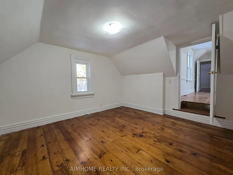 22156 Leslie St — Photo 12