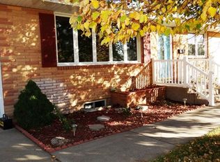 803 W 12th St, Mccook, NE 69001