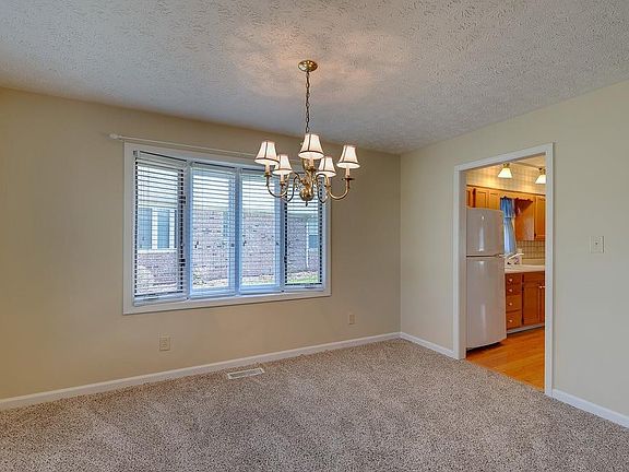 4th image of 113 Dover Blvd S