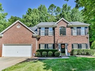 6310 Lowergate Dr, Waxhaw, NC 28173