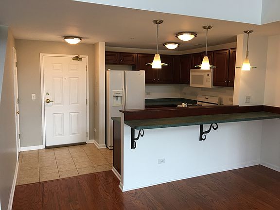 3rd image of 1111 Burlington Ave Unit 416