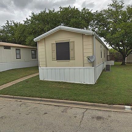 2nd image of 5705 Shoreline Cir N