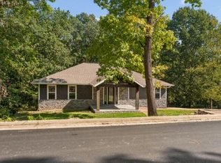 903 Oak Grove Lane, Branson, MO 65616