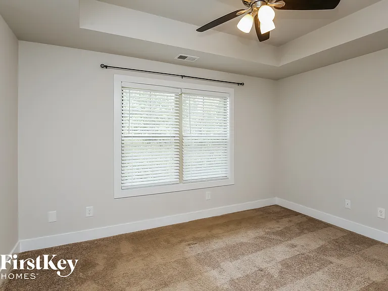 2375 Belaire Dr — Photo 13