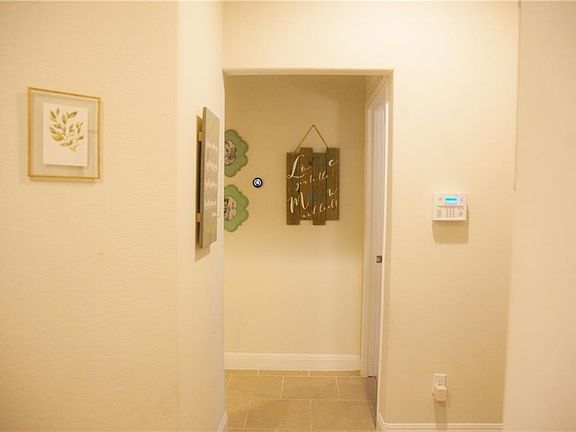 4th image of 209 Methodius Dr