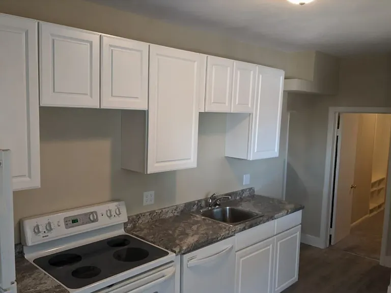 1002 Delaware Ave — Photo 2