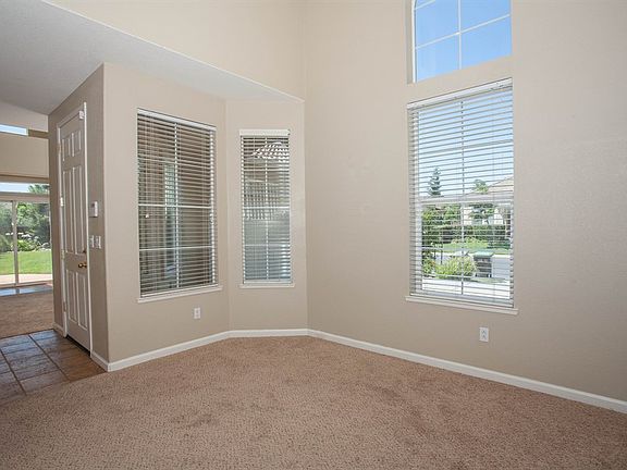 5th image of 6016 Riverbank Cir