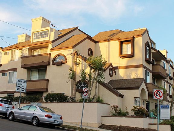 2nd image of 9915 National Blvd APT 204