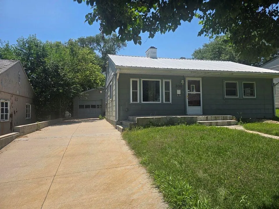 808 W K St
