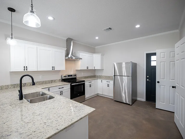 1513-LEBLANC-STREET-1-KITCHEN_02222023