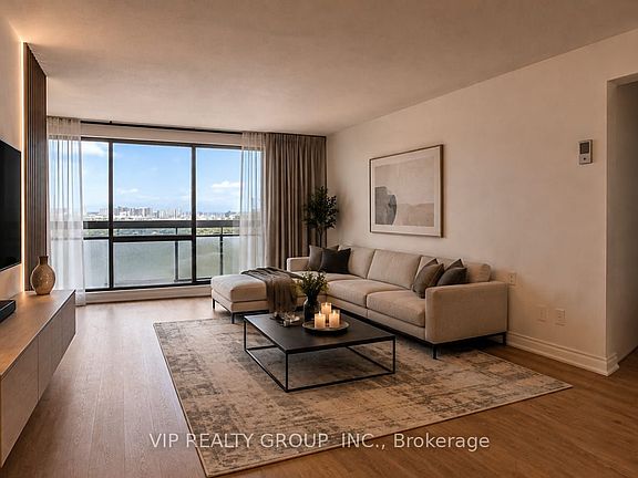 4th image of 350 Seneca Hill Dr #1611