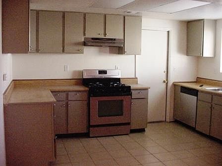 4th image of 10820 Ambrosio Dr