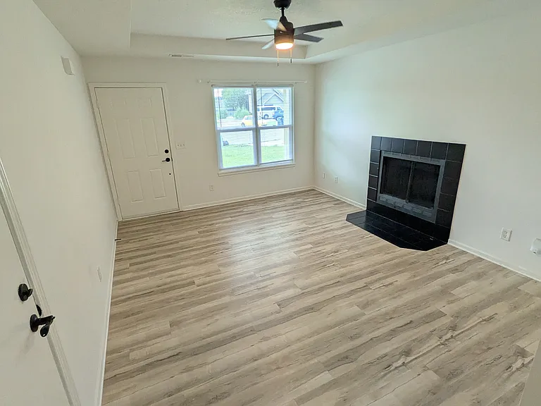 3902 Overland Cir — Photo 9