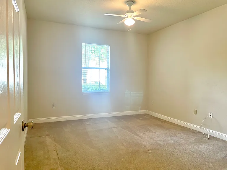330 Southern Pecan Cir #103 — Photo 8