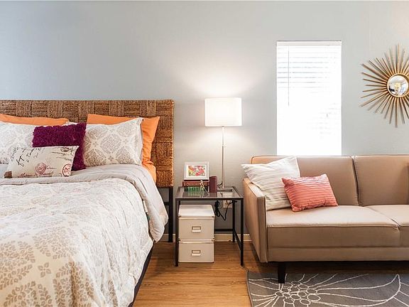 5th image of 4209 Avenue 107 #B