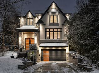 700 Hillcrest Rd, Pickering, ON L1W2P1