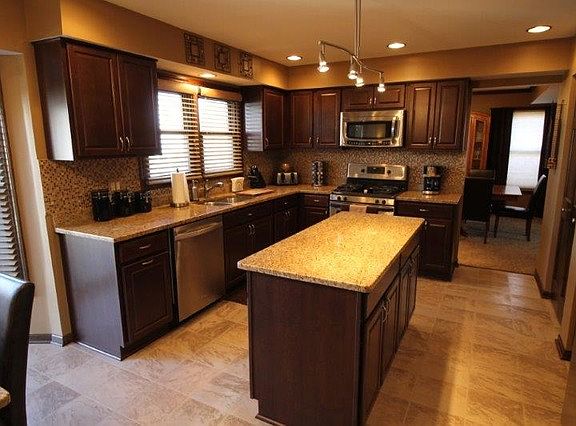 5th image of 132 Fernwood Ln