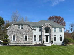 1205 Joshua Dr, West Chester, PA 19380
