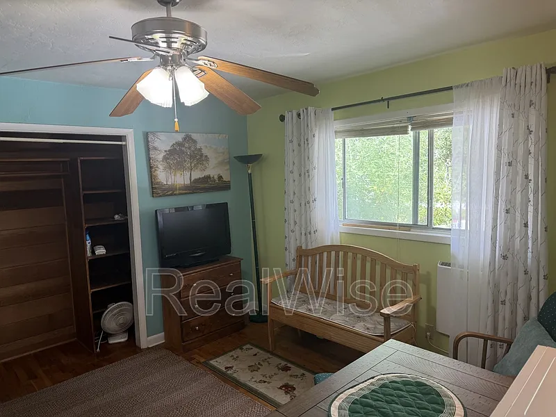 1 bed, 1.0 bath, $965 — Photo 3