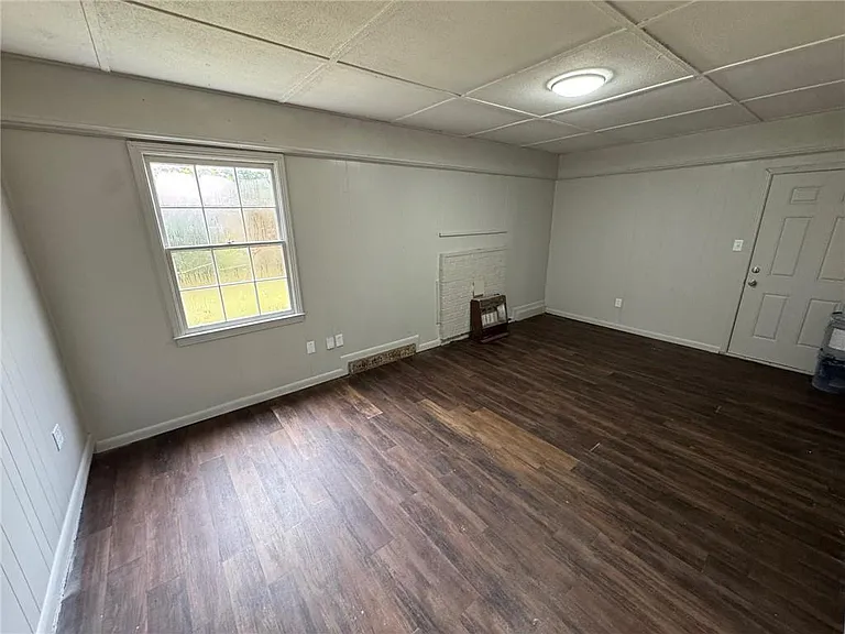 4734 Clarendon Dr — Photo 20