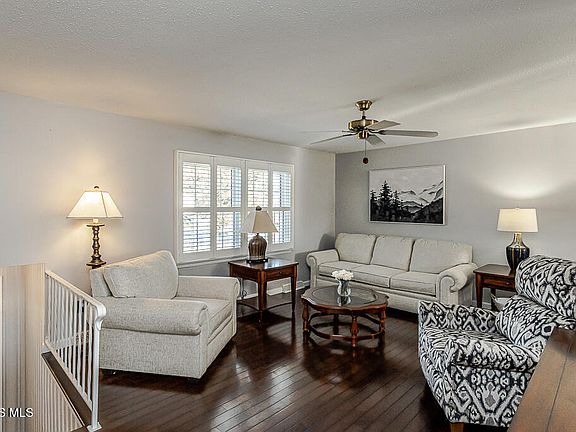 3rd image of 2618 Coveview Dr