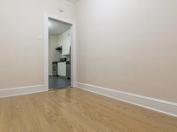 81 East 24th Street image 36 of 40