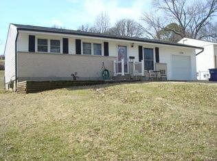3742 Calef Dr, Saint Louis, MO 63125