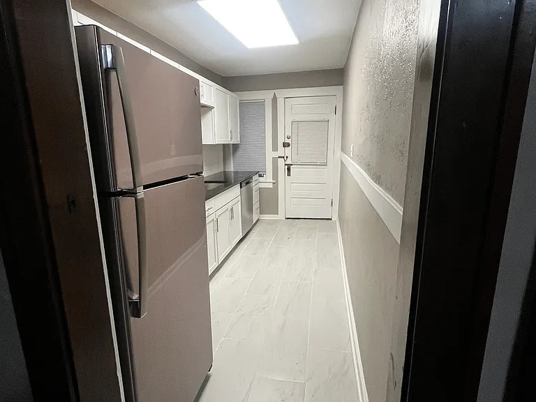 4005 Kenwood Ave #2N — Photo 2