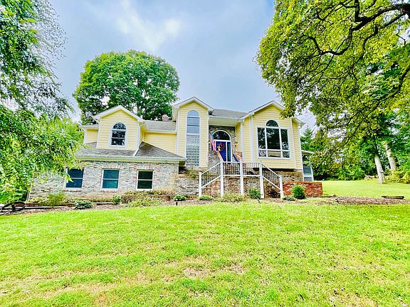 3rd image of 1474 Freeman Dr