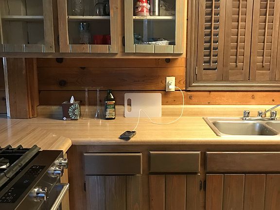 3rd image of 1362 Manzanita Way