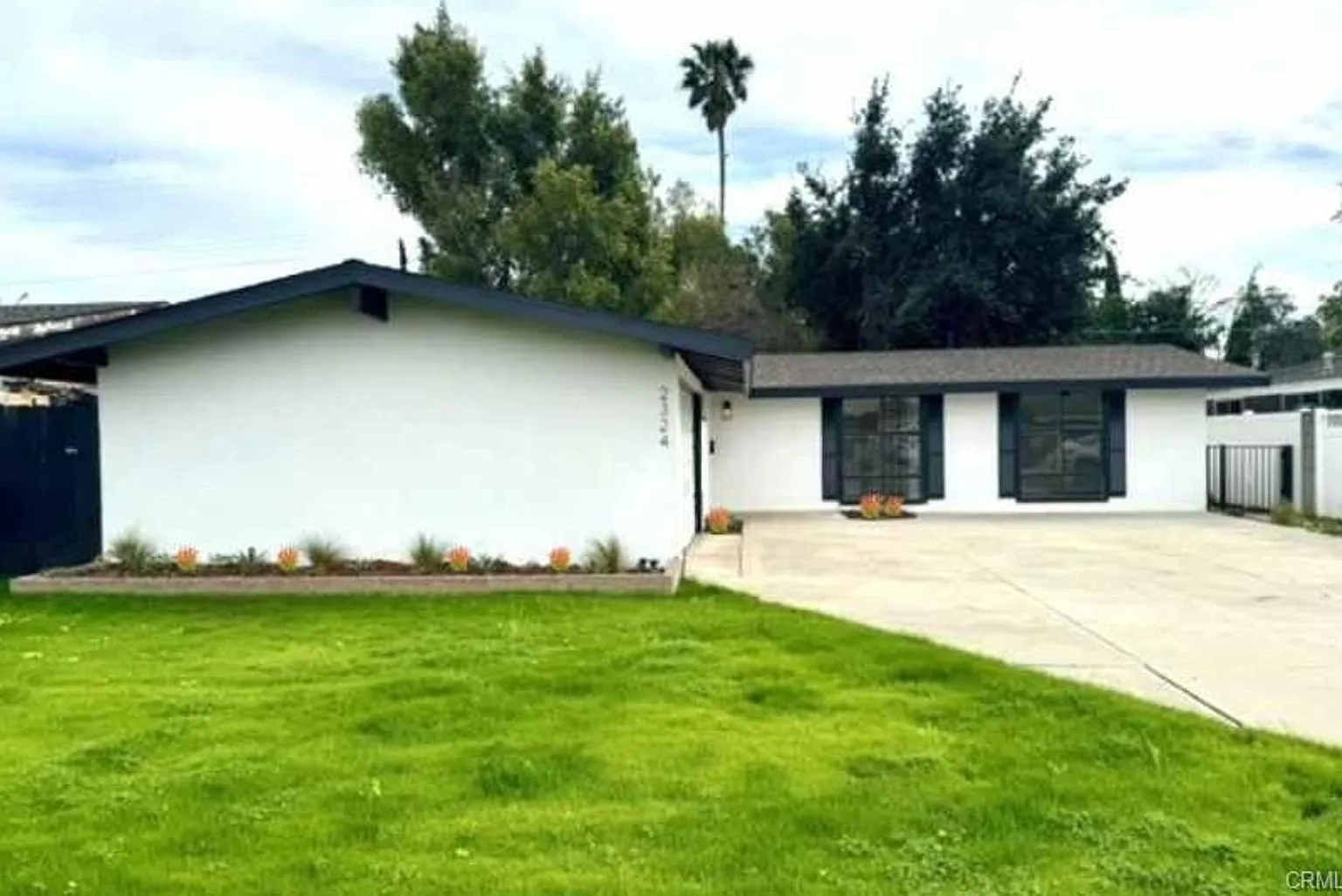 2324 West Palm Ave Orange, CA 92868 — Photo 2