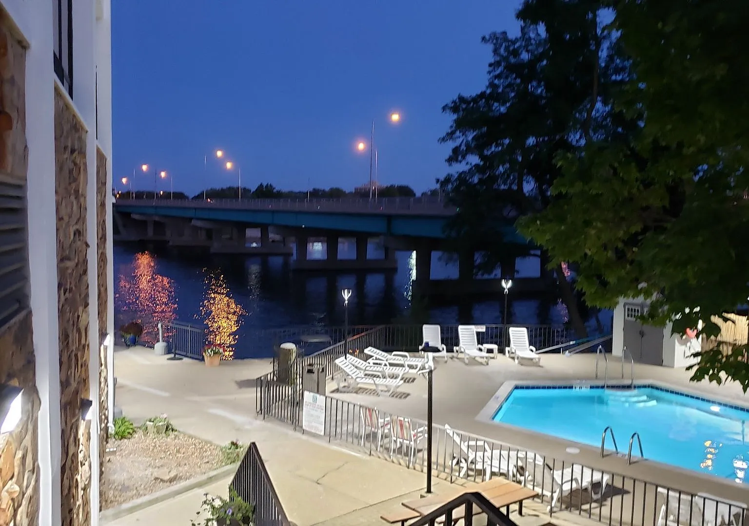 Rock River Tower — Photo 4