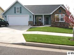 525 Tillicum Dr, Silverton, OR