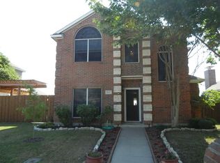 2037 Camelot Dr, Lewisville, TX 75067