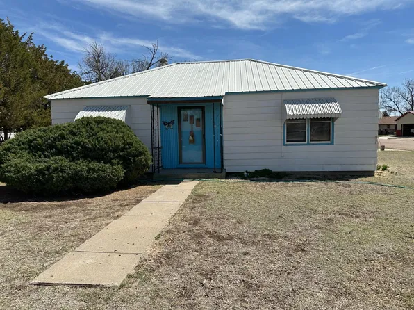 540 S High St, Dighton, KS 67839